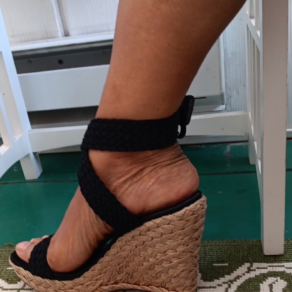 Stuart Weitzman Alex Nero Crochet Black  Woven Wedges Sandals 9.5 M - Picture 6 of 16